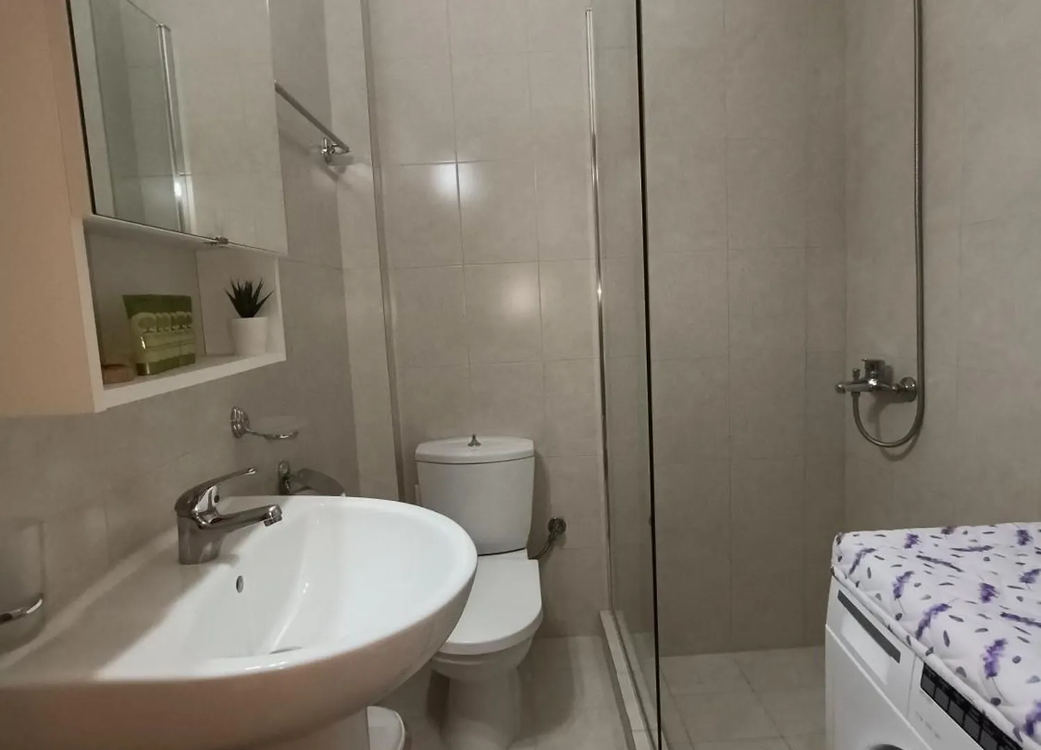 Sakis#Relaxhomekallithea Kallithea  اليونان